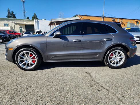 Used 2015 Porsche Macan Turbo AWD/4WD image 9