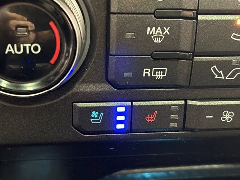 Used 2018 Ford F150 Lariat w/ Equipment Group 502A Luxury AWD/4WD image 23