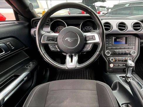 Used 2015 Ford Mustang Coupe RWD image 11