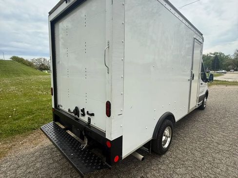 Used 2023 Ford Transit 350 DRW RWD image 4