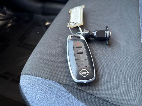 Used 2025 Nissan Versa SV FWD image 22