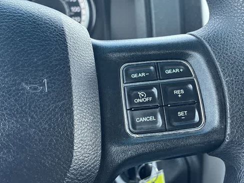 Used 2018 RAM 1500 Classic SLT RWD image 25