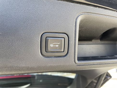 Used 2020 GMC Terrain SLT w/ Preferred Package AWD/4WD image 33