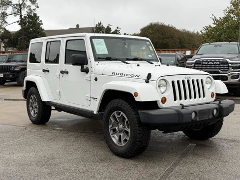 Used 2013 Jeep Wrangler Unlimited Rubicon w/ Connectivity Group image 2