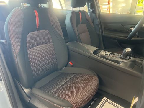 New 2026 Nissan Sentra SR w/ Floor Mat Package FWD image 43