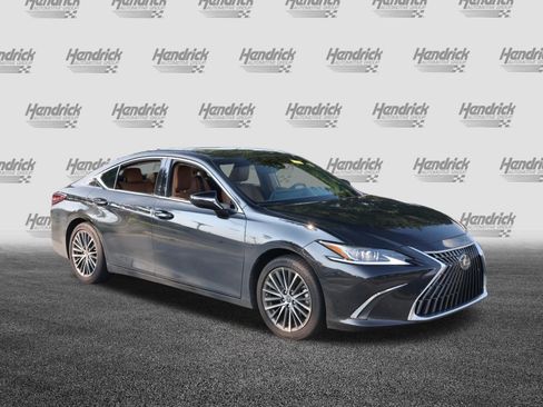 Used 2025 Lexus ES 350 w/ Premium Package FWD image 2