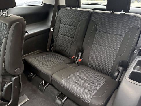 Certified 2023 GMC Acadia SLE image 10