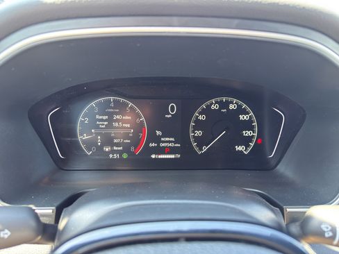 Used 2024 Honda Pilot Touring image 28