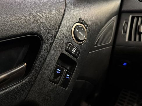 Used 2013 Hyundai Genesis 3.8 image 18
