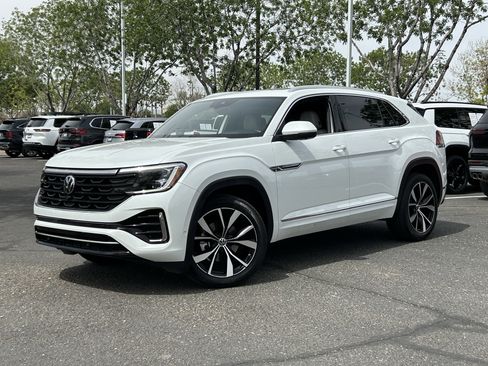 Used 2025 Volkswagen Atlas Cross Sport SEL Premium R-Line image 31