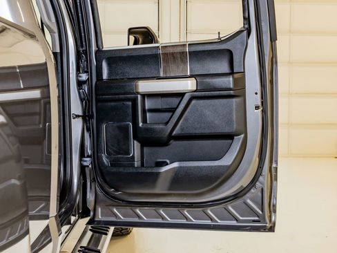 Used 2021 Ford F350 Lariat w/ Lariat Ultimate Package image 39