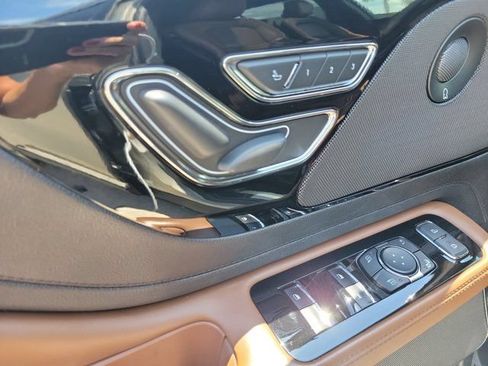 Certified 2023 Lincoln Aviator Reserve w/ Equipment Group 201A RWD image 24