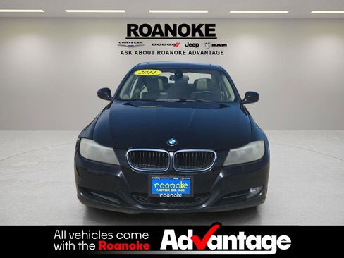 Used 2011 BMW 328i xDrive Sedan AWD/4WD image 4