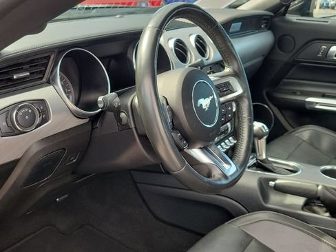 Used 2022 Ford Mustang GT Premium w/ Black Accent Package RWD image 9