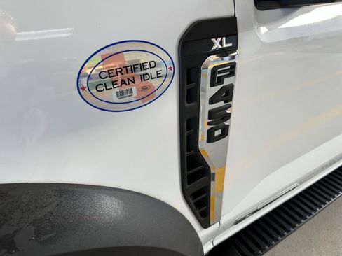 New 2026 Ford F450 4x4 Crew Cab Super Duty image 11