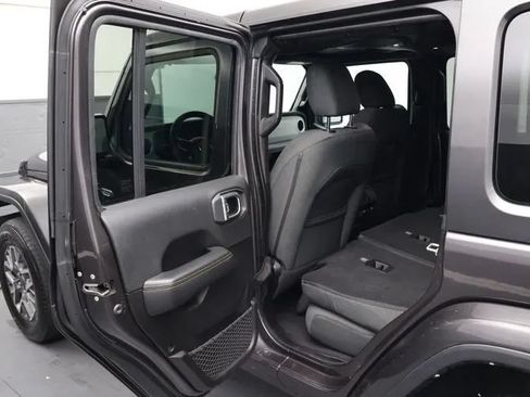 Used 2025 Jeep Wrangler Unlimited Sahara AWD/4WD image 15