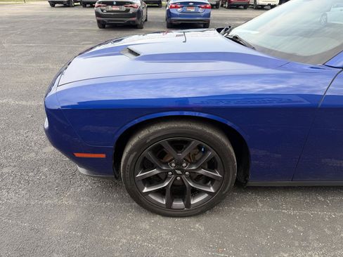 Used 2019 Dodge Challenger SXT w/ Blacktop Package RWD image 10