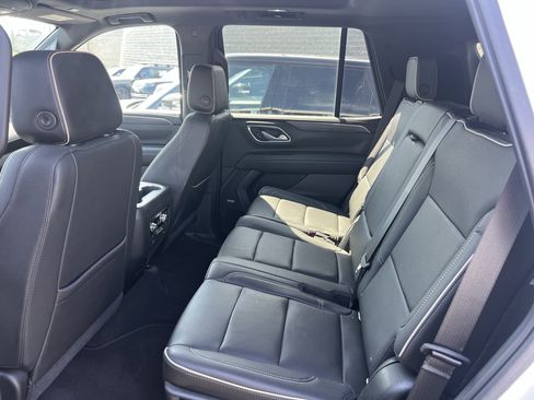 Used 2021 GMC Yukon SLT w/ SLT Luxury Plus Package image 30