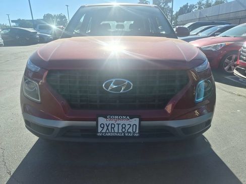 Used 2026 Hyundai Venue SE FWD image 4
