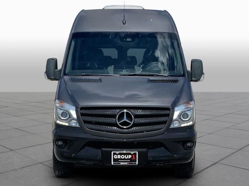 Used 2018 Mercedes-Benz Sprinter 2500 image 4