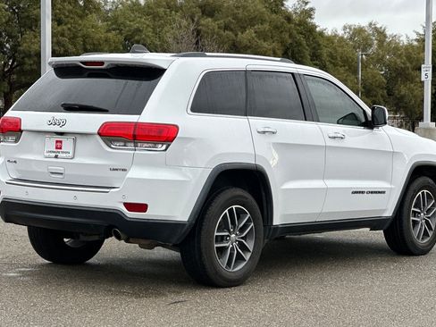 Used 2018 Jeep Grand Cherokee Limited image 4