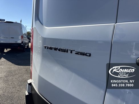 New 2026 Ford Transit 250 148 Medium Roof image 31