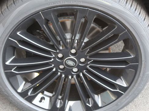New 2026 Land Rover Range Rover Velar Dynamic SE AWD/4WD image 8