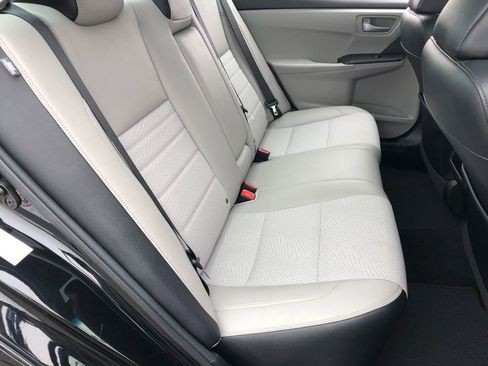 Used 2017 Toyota Camry SE image 26