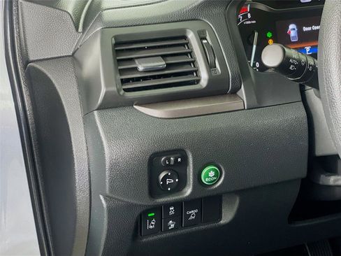 Used 2023 Honda Ridgeline Sport image 14