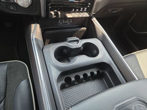 Used 2023 RAM 1500 Laramie AWD/4WD image 22
