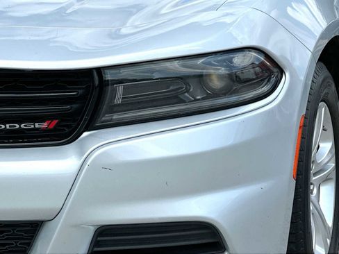 Used 2022 Dodge Charger SXT w/ Leather Interior Group RWD image 16