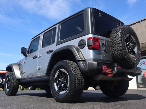 Used 2018 Jeep Wrangler Unlimited Rubicon AWD/4WD image 18