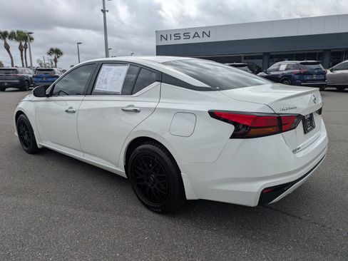 Certified 2021 Nissan Altima 2.5 S image 5