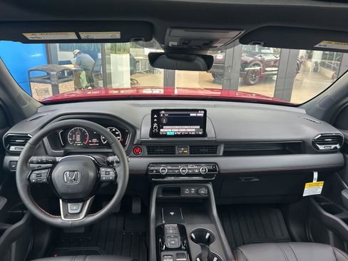 New 2025 Honda Pilot TrailSport image 14