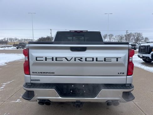 Used 2021 Chevrolet Silverado 1500 LTZ w/ LTZ Premium Package image 5
