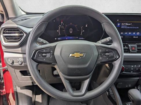 Used 2025 Chevrolet TrailBlazer LT image 13