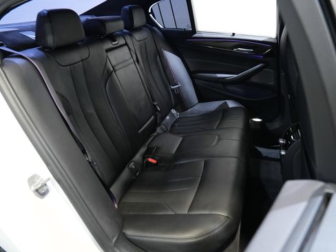 Used 2019 BMW M5 w/ Executive Package image 39