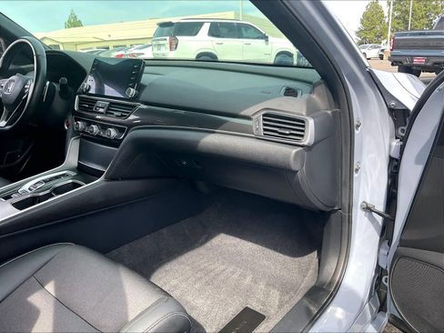 Used 2022 Honda Accord Sport image 17