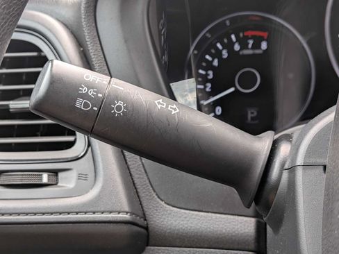 Used 2020 Honda HR-V LX image 25