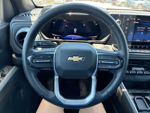 Used 2025 Chevrolet Colorado LT w/ Advanced Trailering Package RWD image 11