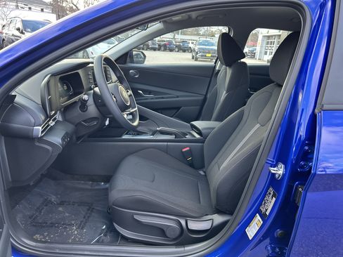 New 2026 Hyundai Elantra SE image 4