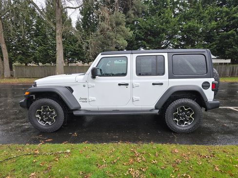 Used 2020 Jeep Wrangler Unlimited Sport S image 3