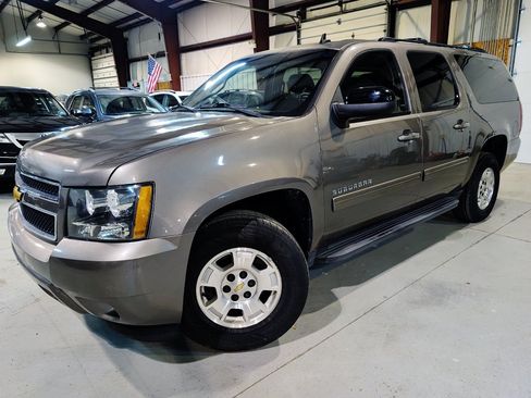 Used 2014 Chevrolet Suburban LT AWD/4WD image 1