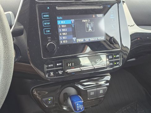 Used 2017 Toyota Prius Two image 24