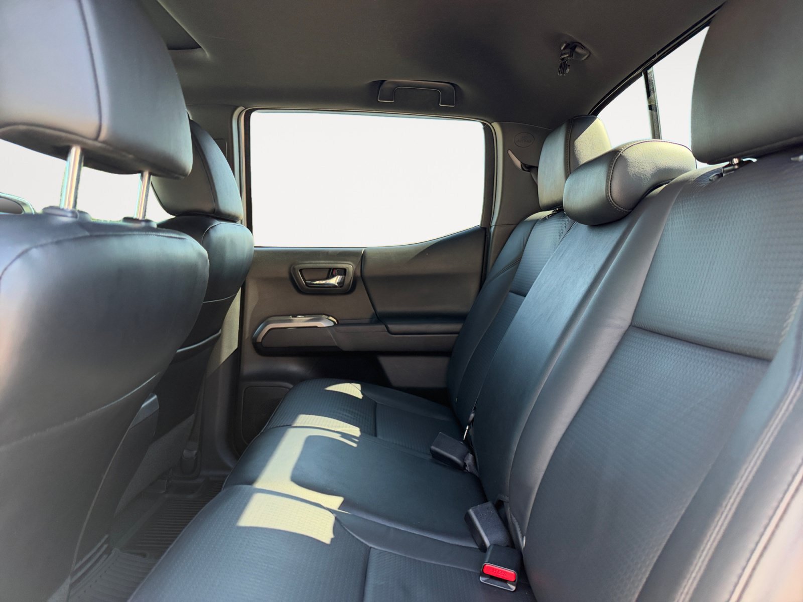 Used 2022 Toyota Tacoma Limited AWD/4WD image 13