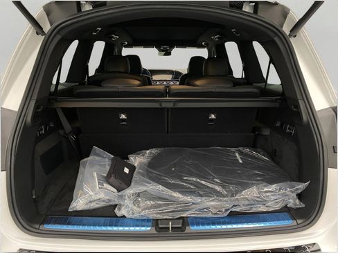 New 2026 Mercedes-Benz GLS 580 4MATIC image 6