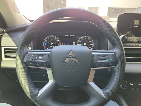 Used 2024 Mitsubishi Outlander SE Black Edition FWD image 19