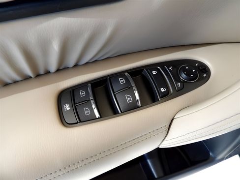 Used 2019 Nissan Armada SL w/ Premium Package image 12