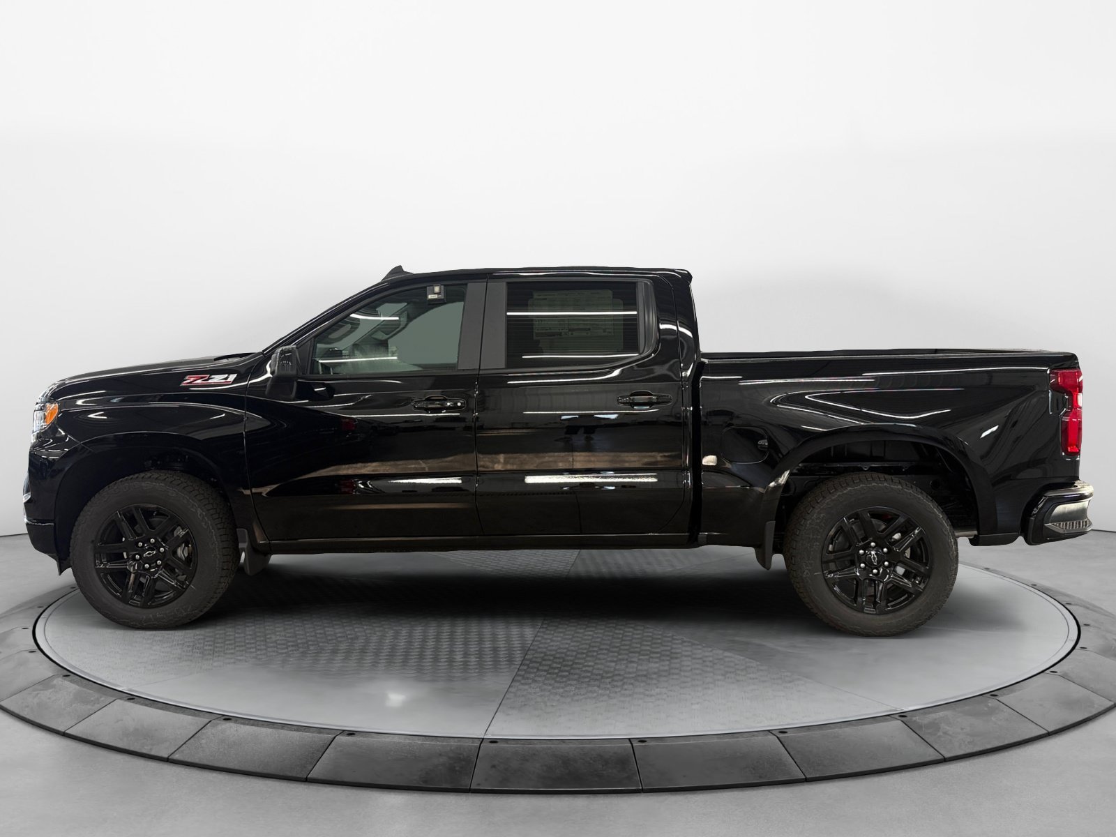 New 2026 Chevrolet Silverado 1500 RST w/ Z71 Off-Road Package AWD/4WD image 3