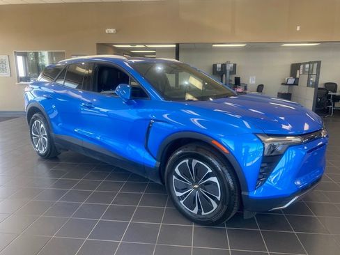 Used 2024 Chevrolet Blazer EV LT AWD/4WD image 2